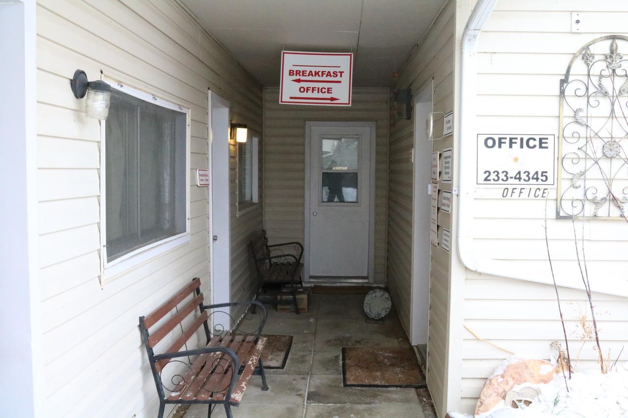 Wakaw Lodge Motel Buitenkant foto